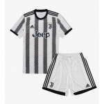 ДЕТСКАЯ футболка Ювентус 2022-2023 (основная). Шорты в подарок!